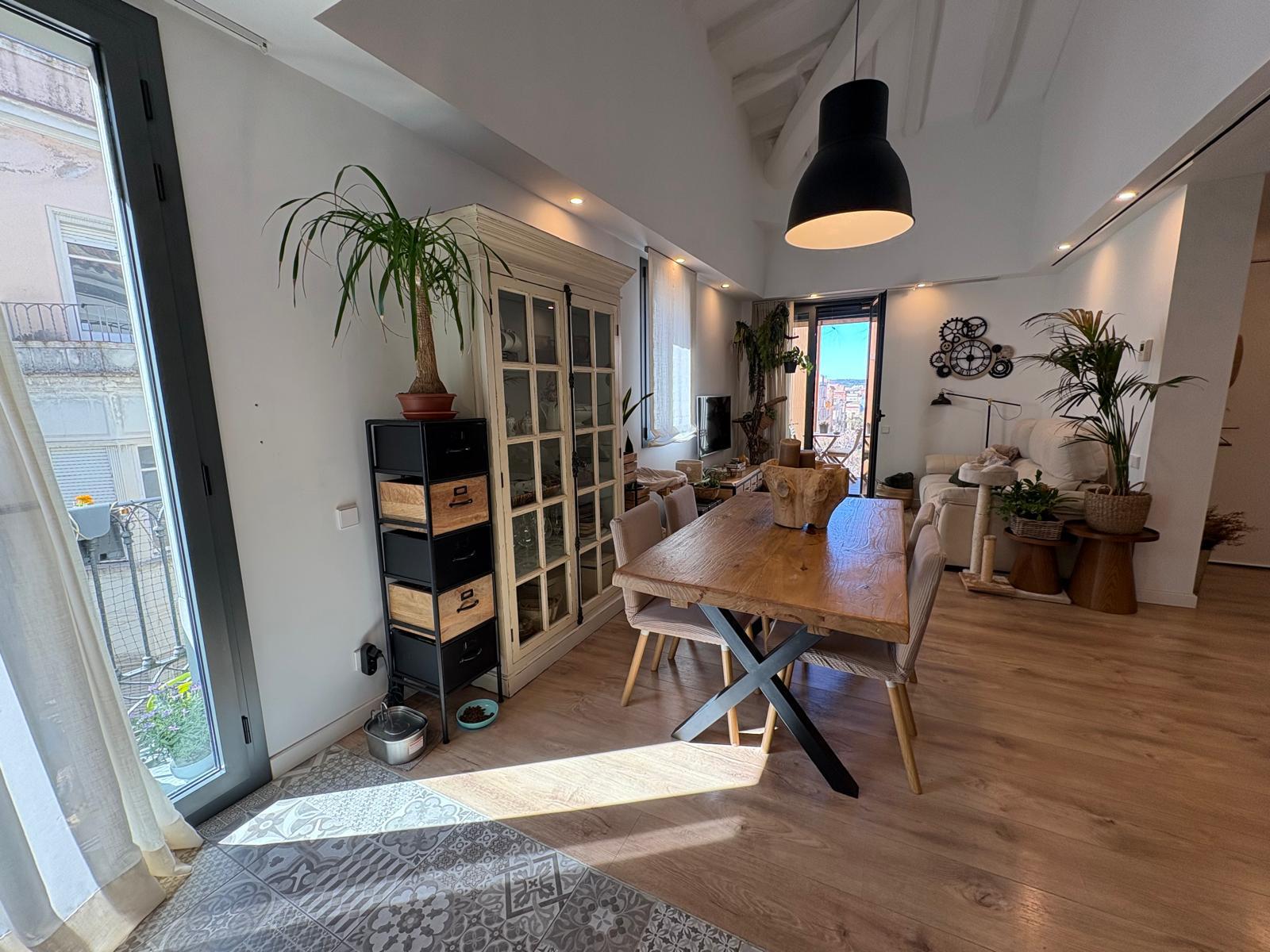 Imagen 1 Dúplex en venta en Sabadell / Dúplex en finca histórica, a unos pasos de l´Ajuntament