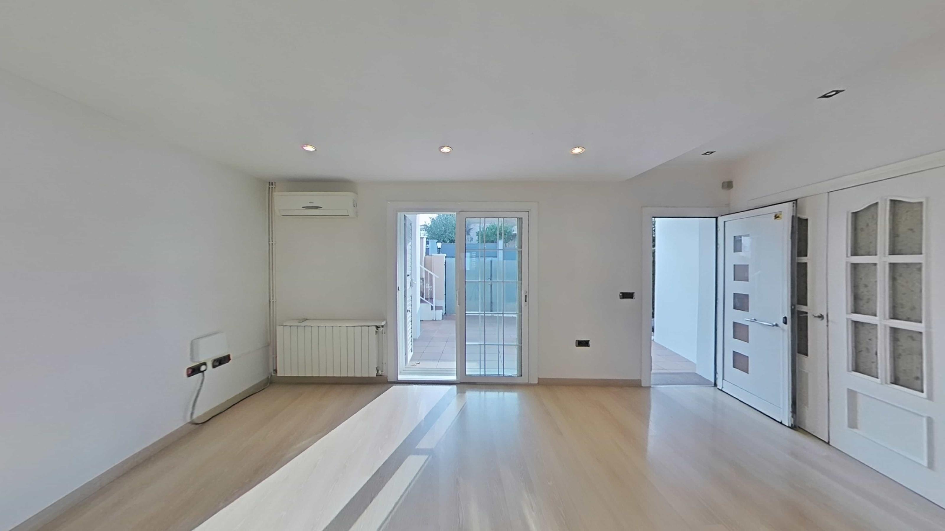 Imagen 3 Casa en venta en Barberà Del Vallès / Ca n esteper-can gorgs