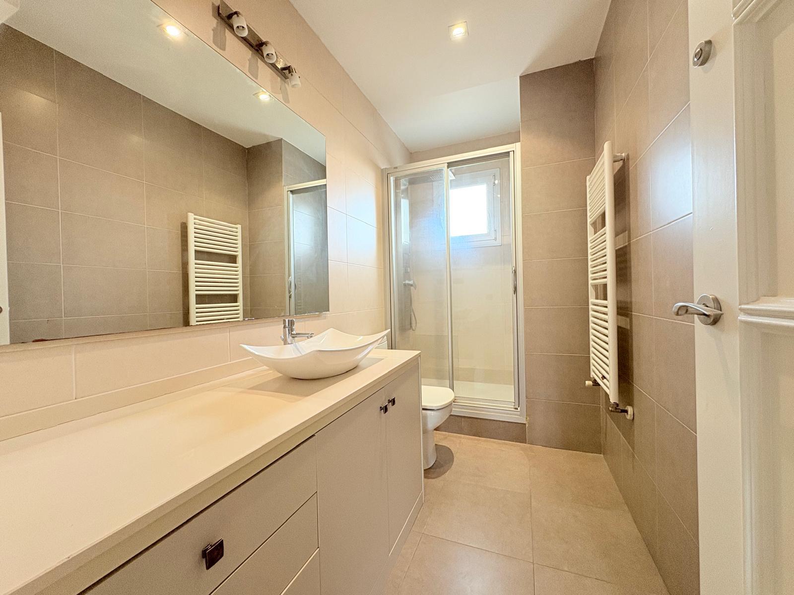 Imagen 29 Casa en venta en Barberà Del Vallès / Ca n esteper-can gorgs