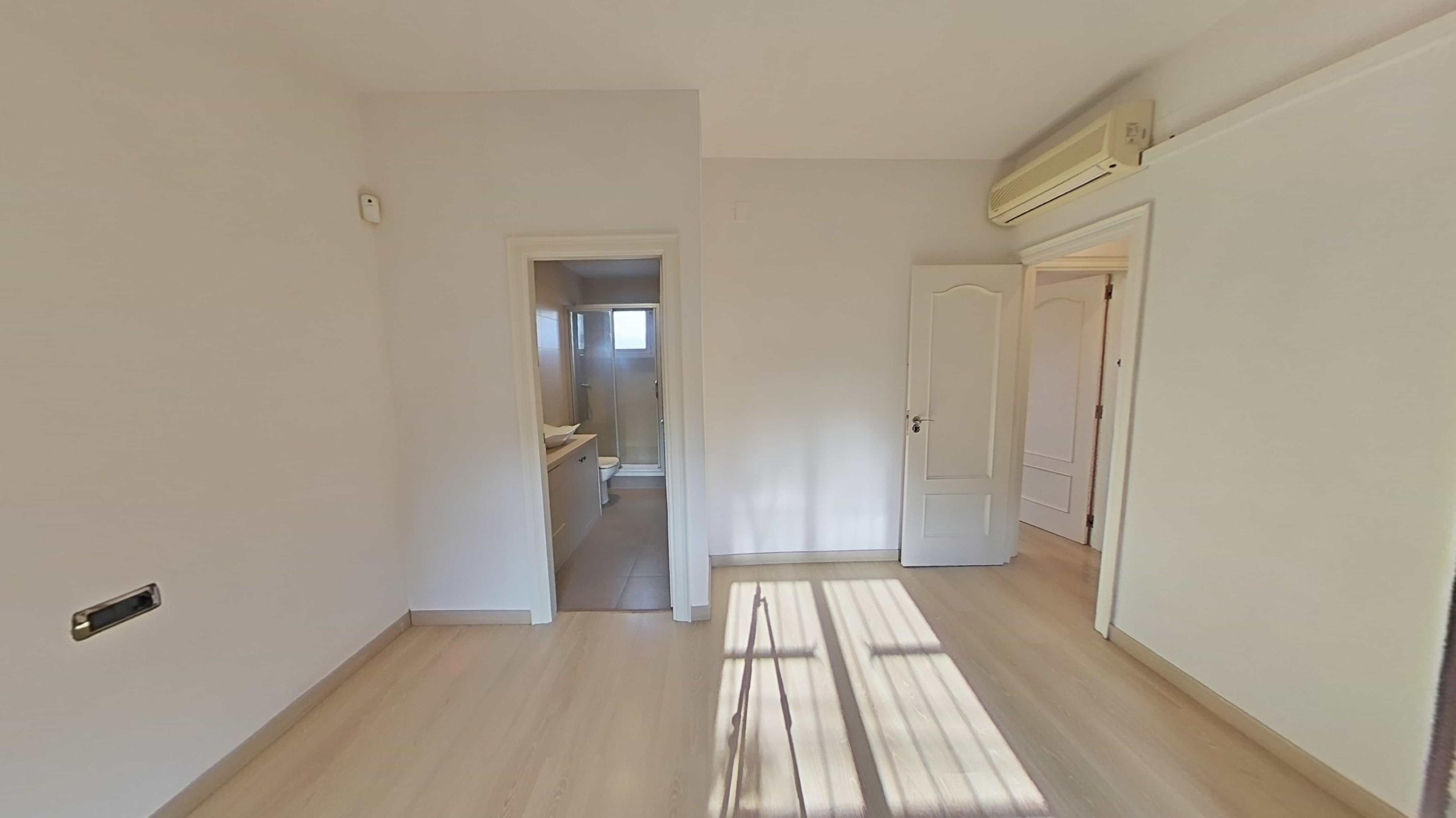 Imagen 16 Casa en venta en Barberà Del Vallès / Ca n esteper-can gorgs