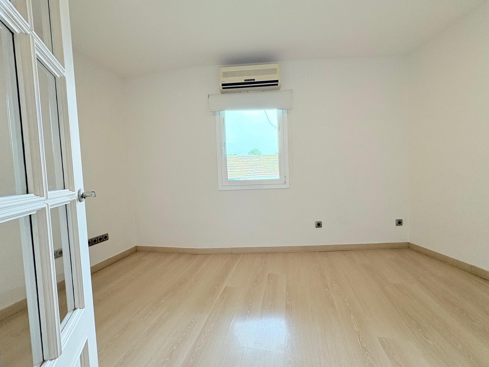 Imagen 33 Casa en venta en Barberà Del Vallès / Ca n esteper-can gorgs