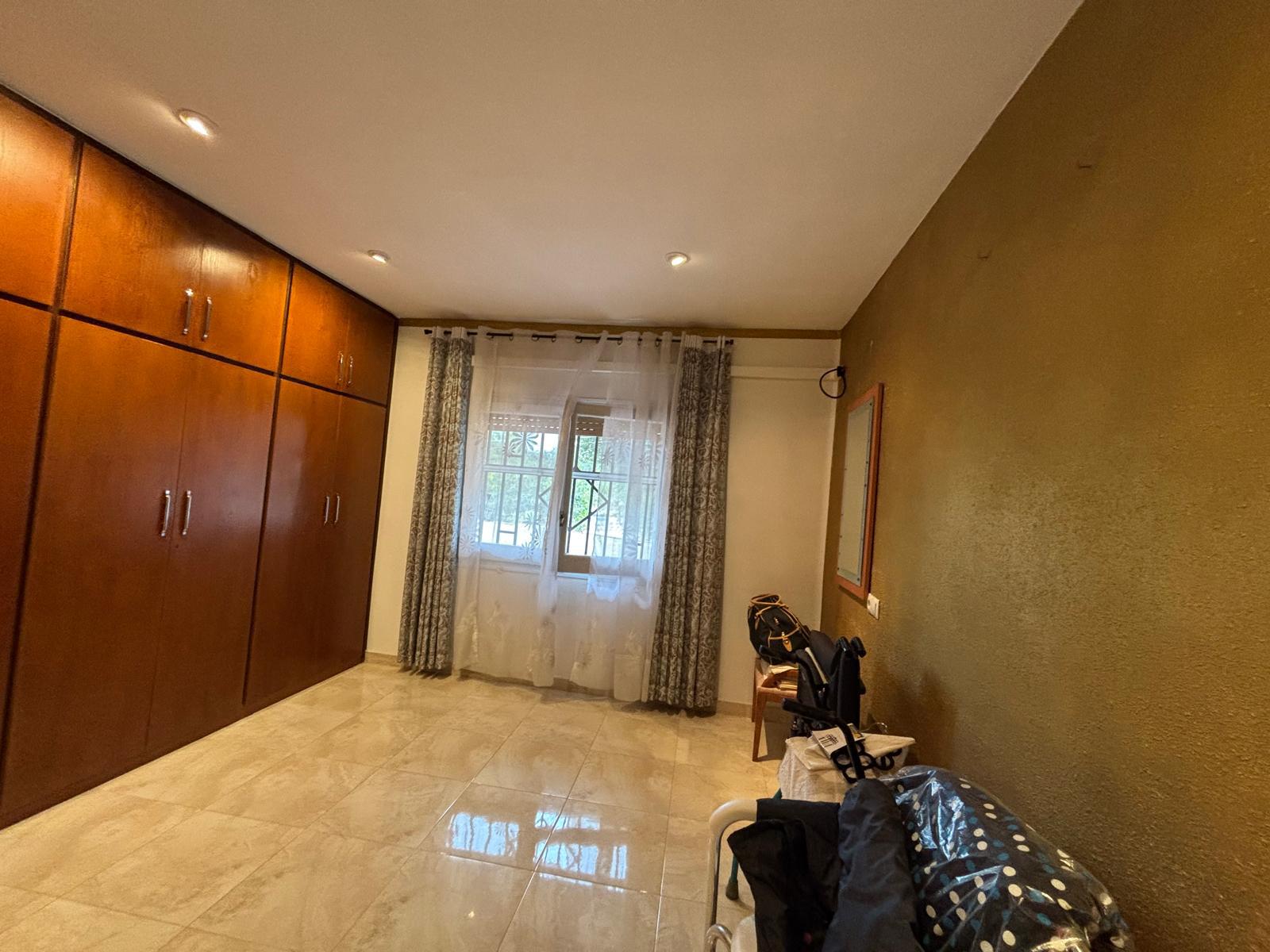 Imagen 8 Casa en venta en Sant Quirze Del Vallès / En el corazón de Sant Quirze del Vallés.