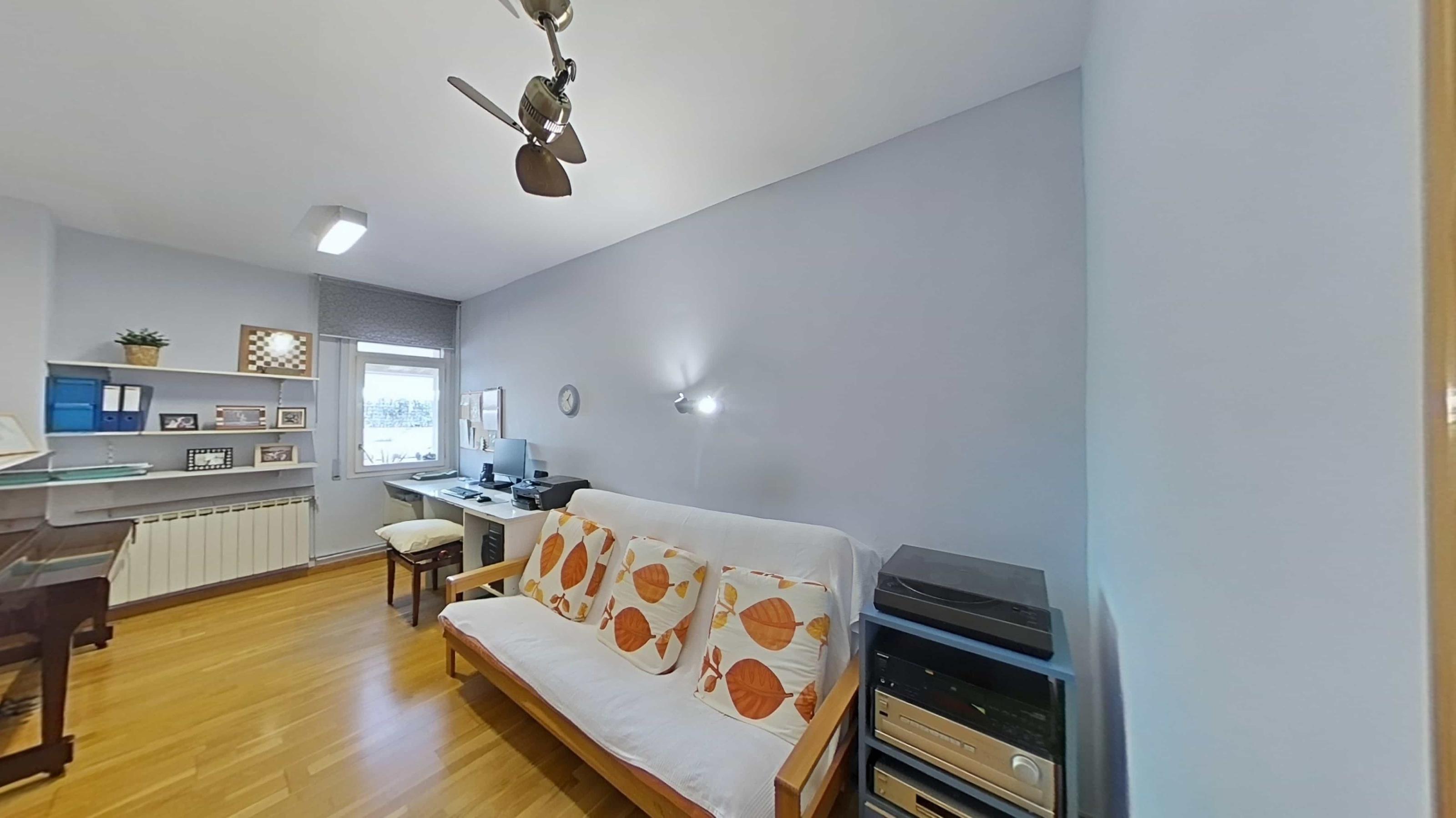 Imagen 15 Piso en venta en Sabadell / Junto a Rambla.