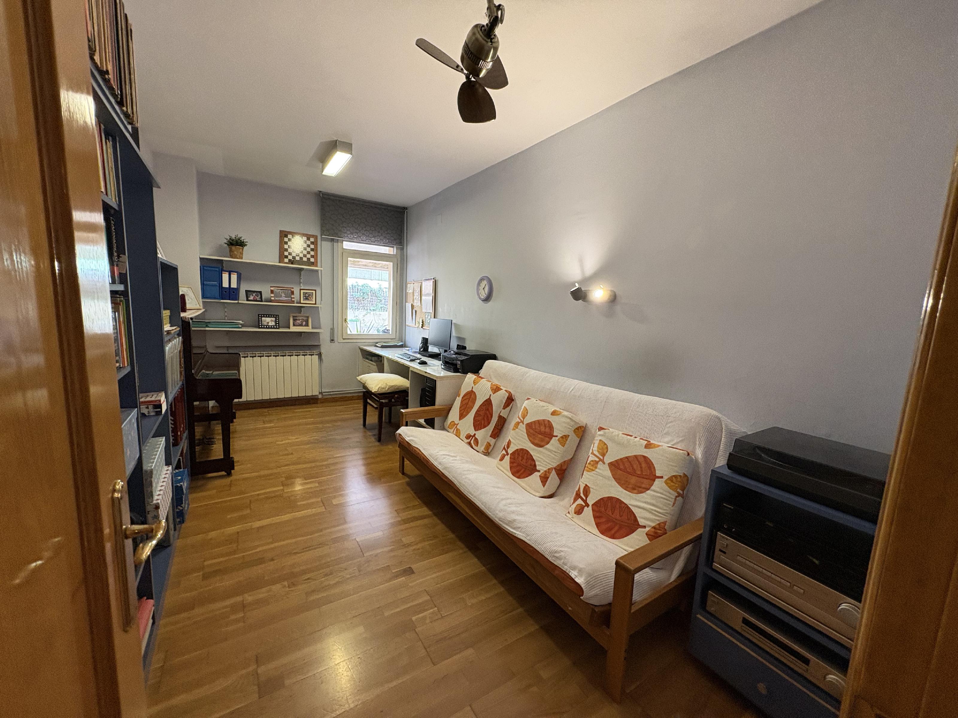 Imagen 16 Piso en venta en Sabadell / Junto a Rambla.