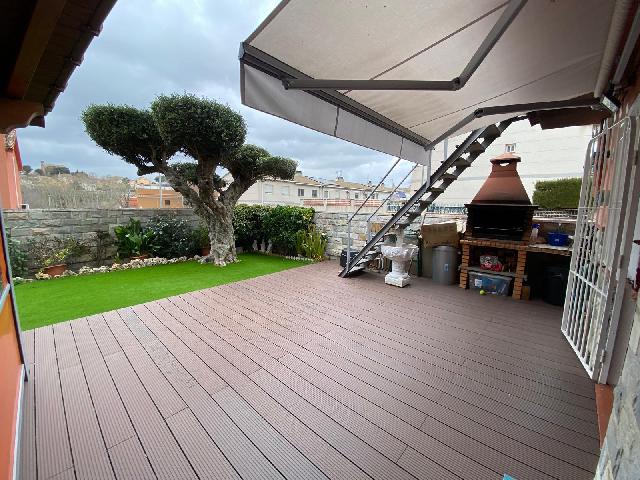 Imagen 1 Inmueble 291707 - Casa en venta en Polinyà / Polinya al lado del pabellón deportivo 