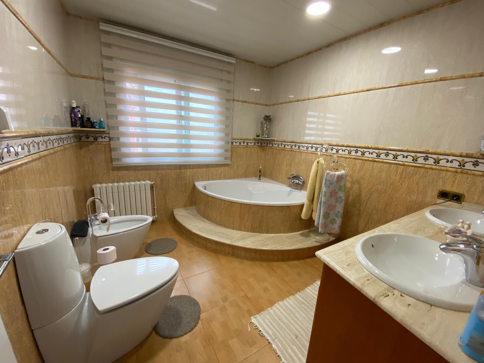 Imagen 25 Casa en venta en Polinyà / Polinya al lado del pabellón deportivo 