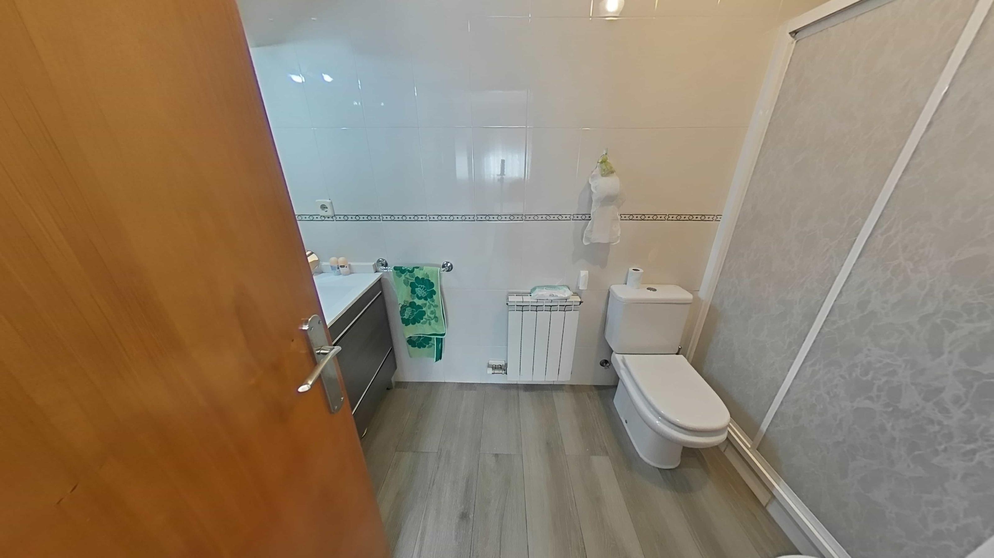 Imagen 26 Planta Baja en venta en Castellar Del Vallès / Junto a  Escola Emili Carles-Tolrà