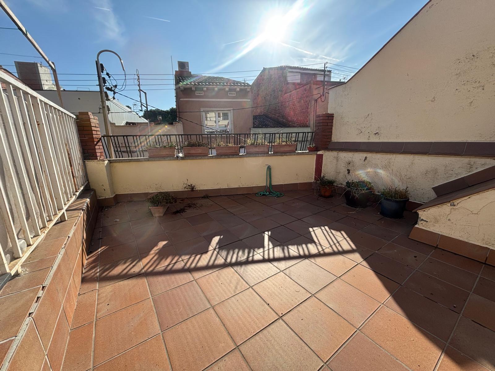 Imagen 1 Casa en venta en Sabadell / Junto Pl. Marcet y muy cerca de Hospital Taulí