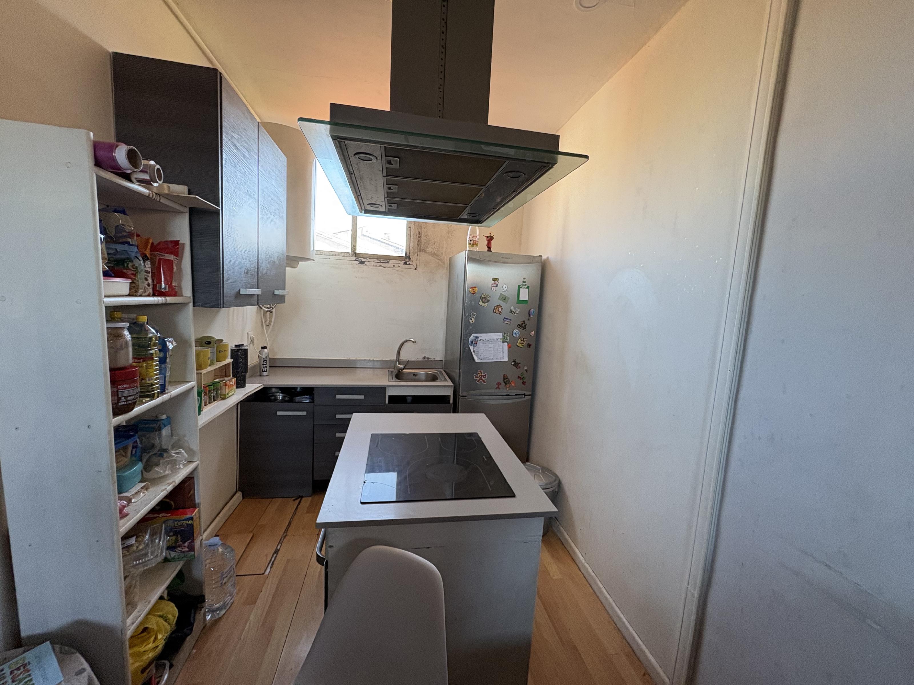 Imagen 2 Piso en venta en Sabadell / Al lado del colegio Ribatallada