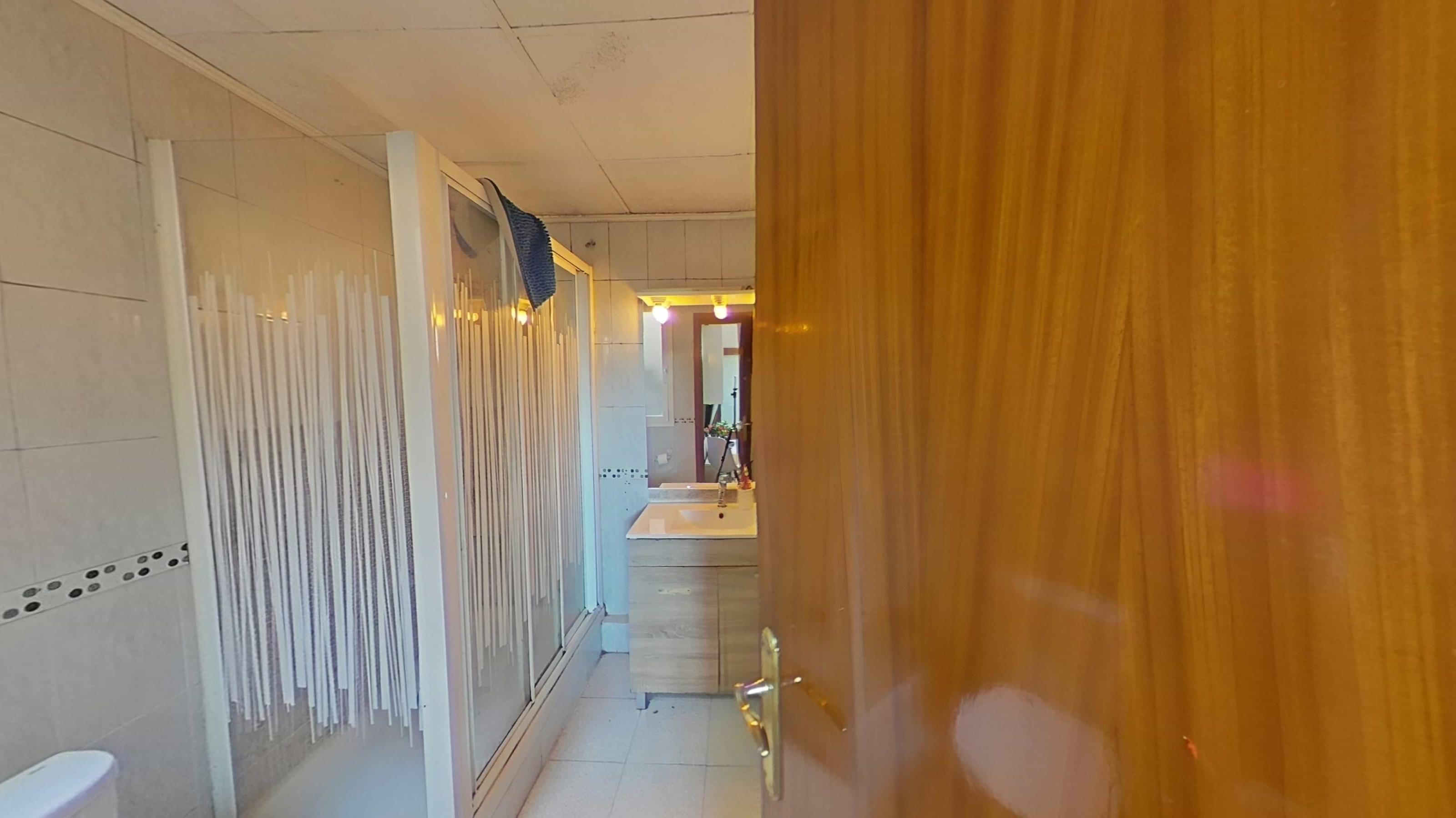 Imagen 17 Piso en venta en Sabadell / Al lado del colegio Ribatallada