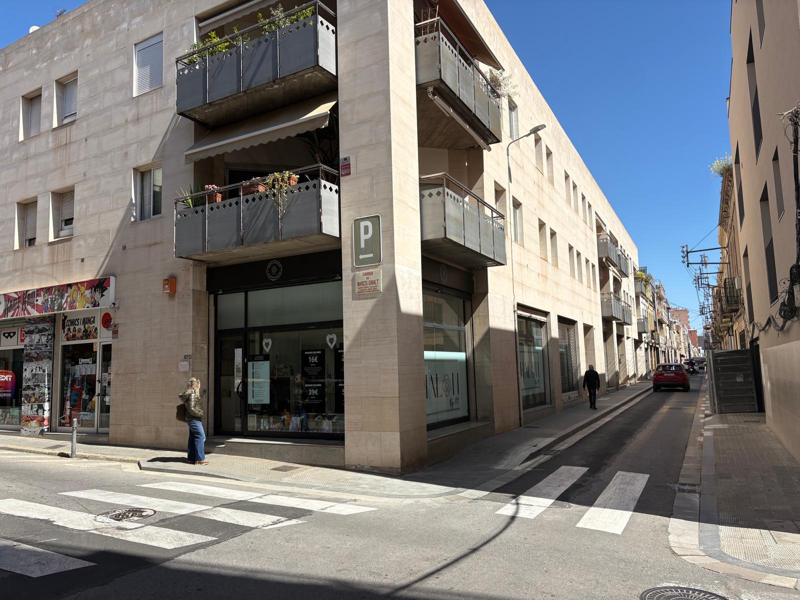 Imagen 4 Casa Adosada en venta en Sabadell / Casa tipo inglesa a muy pocos pasos de la misma Rambla