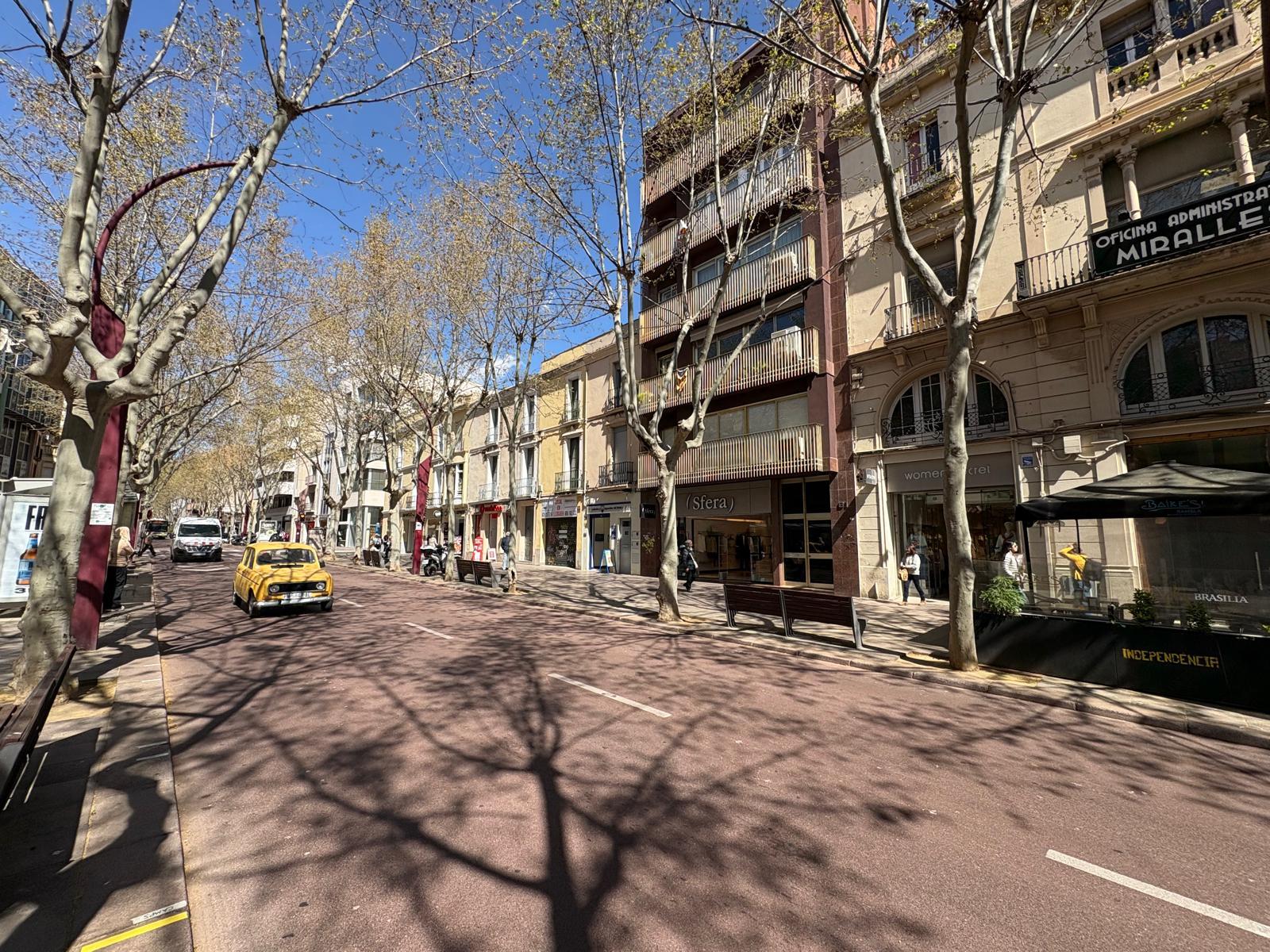 Imagen 7 Casa Adosada en venta en Sabadell / Casa tipo inglesa a muy pocos pasos de la misma Rambla