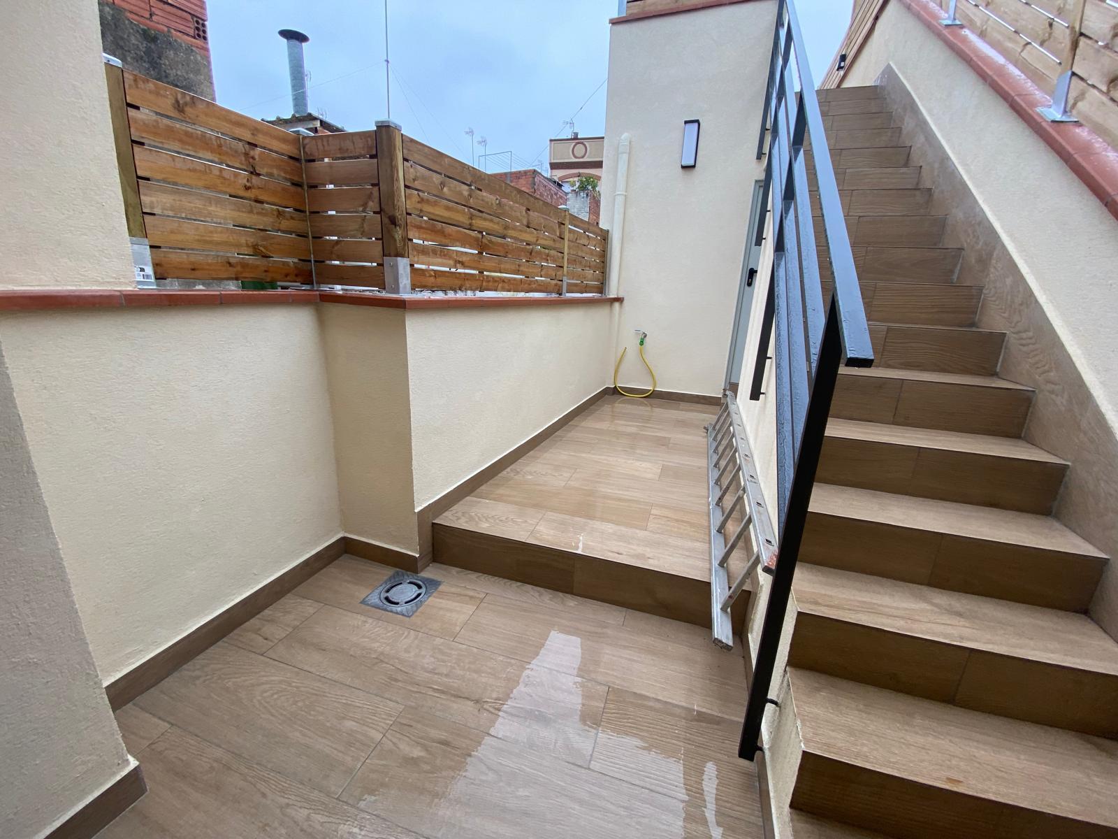 Imagen 3 Piso en venta en Sabadell / Poblenou junto al centro Civic 