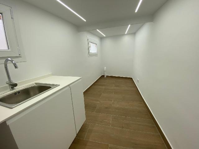 Imagen 4 Inmueble 300626 - Piso en venta en Sabadell / Poblenou junto al centro Civic 