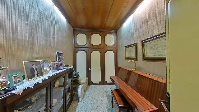 Imagen 3 Inmueble 300783 - Casa Adosada en venta en Sabadell / Centre junto a calle Salut