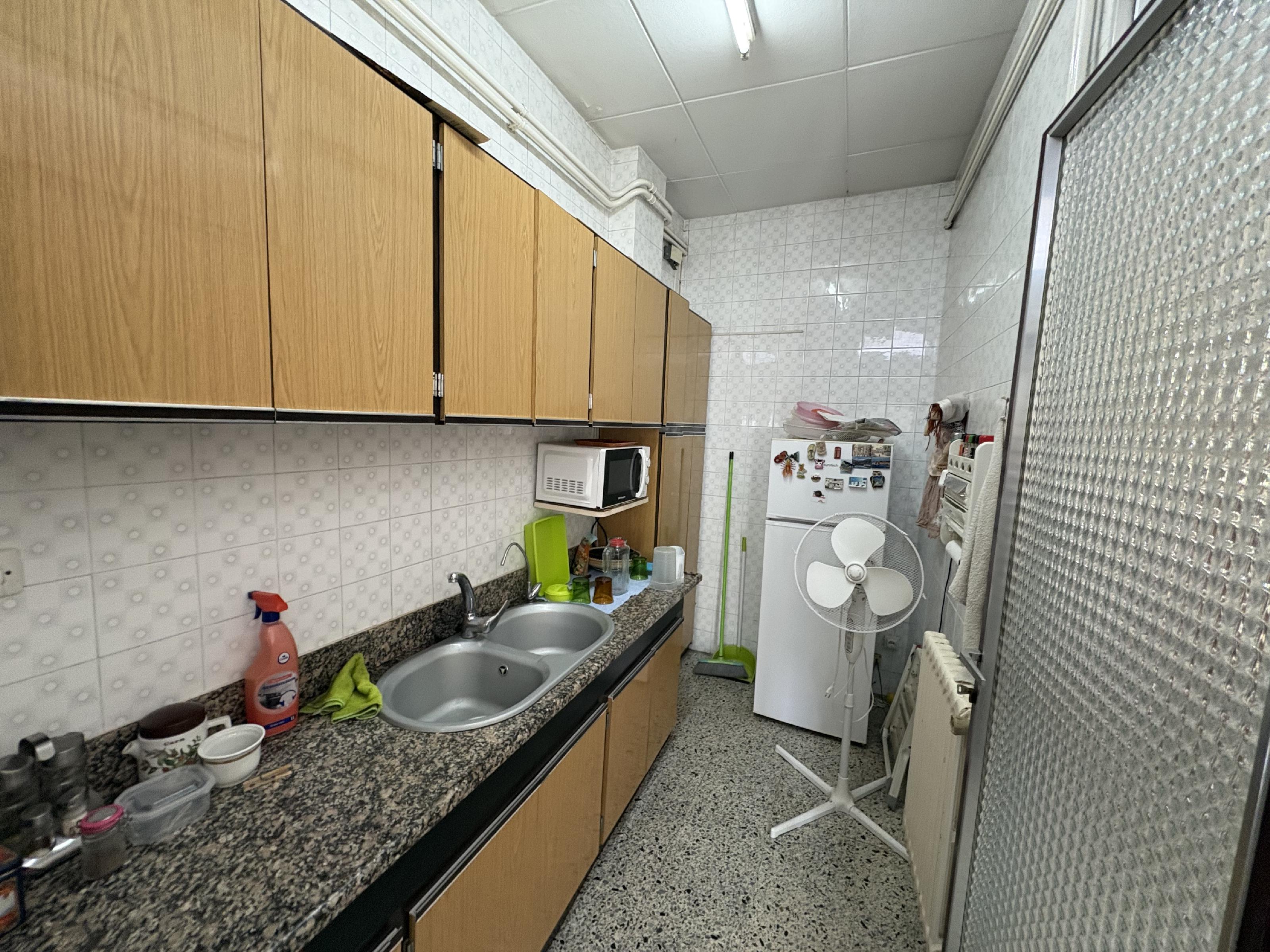 Imagen 5 Casa Adosada en venta en Sabadell / Centre junto a calle Salut