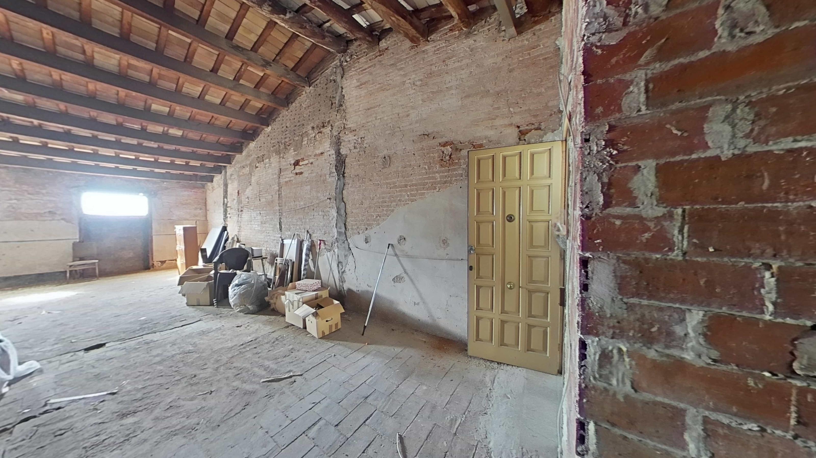 Imagen 6 Casa Adosada en venta en Sabadell / Centre junto a calle Salut