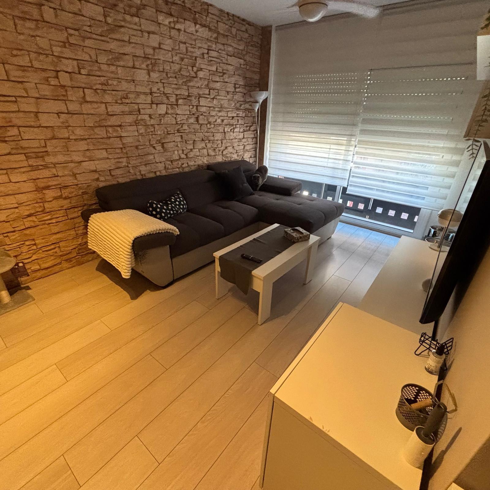 Imagen 2 Piso en venta en Sabadell / Reformado, a un paso de la Pza de la Creu de Barberà