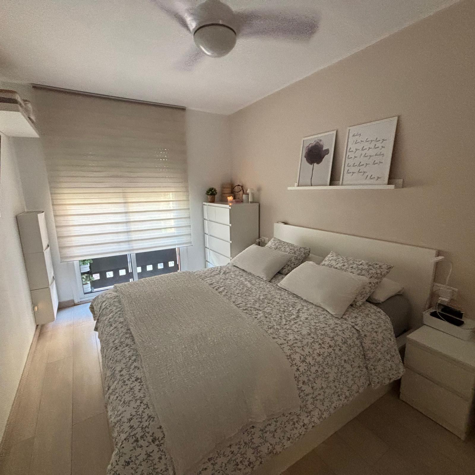 Imagen 3 Piso en venta en Sabadell / Reformado, a un paso de la Pza de la Creu de Barberà