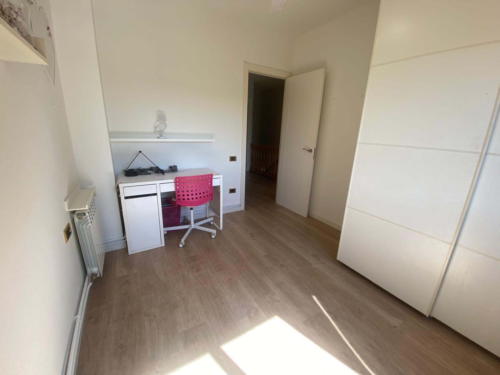 Imagen 11 Casa Adosada en venta en Sabadell / Poblenou junto al centro Civic 