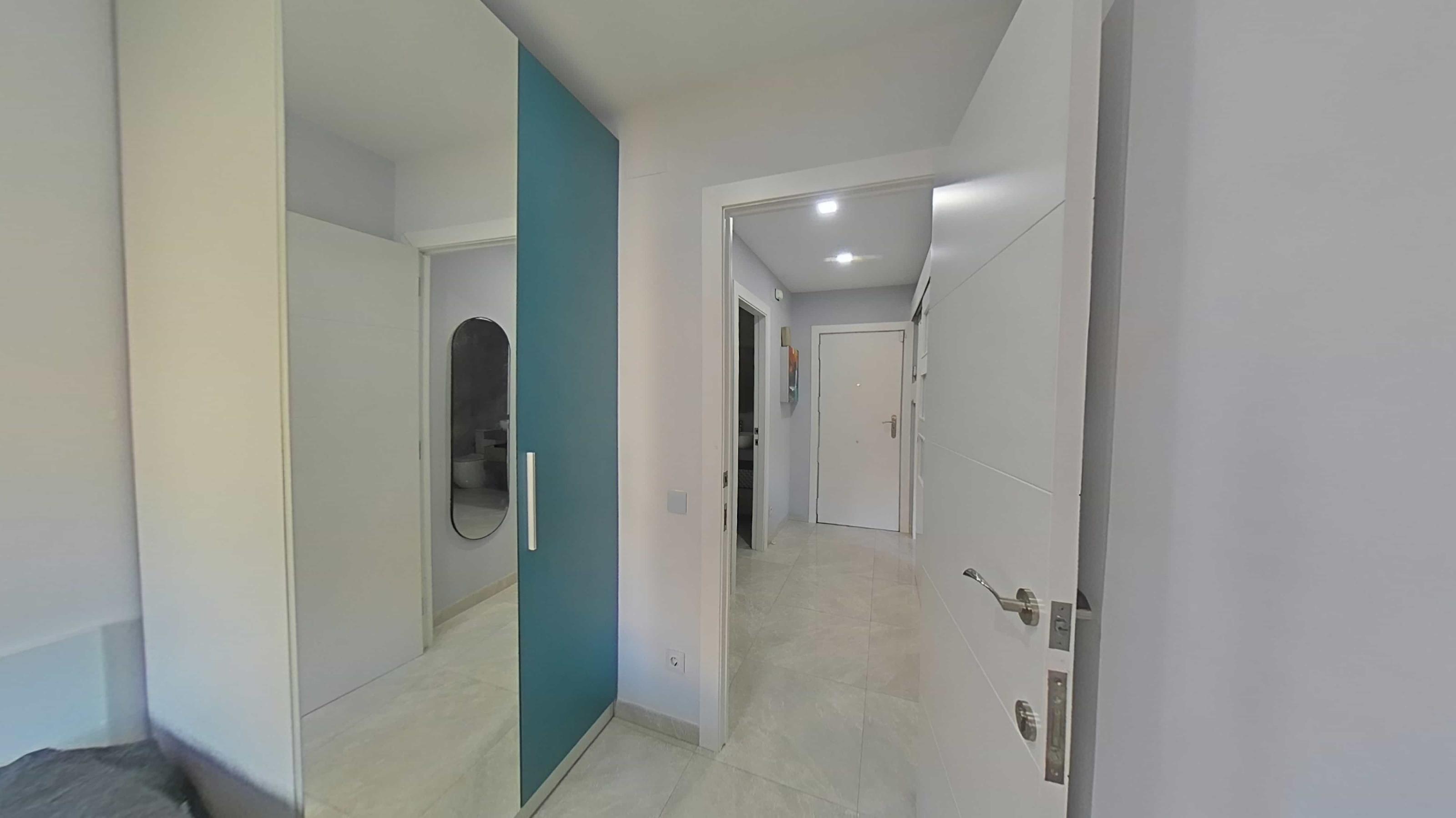 Imagen 13 Piso en venta en Montcada I Reixac / Junto al Lidl. Finca semi-nueva con parquing incluido.