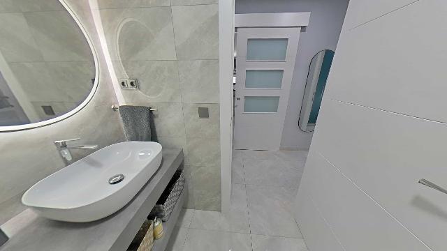 Imagen 12 Inmueble 301946 - Piso en venta en Montcada I Reixac / Junto al Lidl. Finca semi-nueva con parquing incluido.