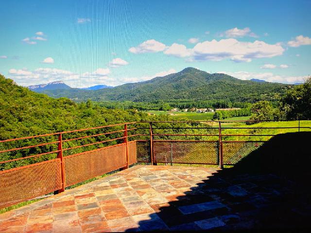 Imagen 2 Inmueble 280142 - Casa en venta en Bescanó / Junto Restaurante Mas Casilda