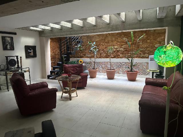 Imagen 1 Inmueble 291837 - Planta Baja en venta en Barcelona / Calle Canalejas (junto el Mercado de Sant Medi)