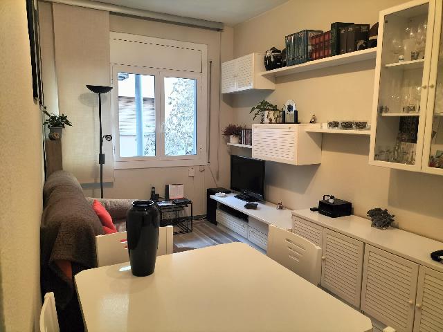 Imagen 2 Inmueble 298261 - Piso en venta en Barcelona / Novell - Joan Güell