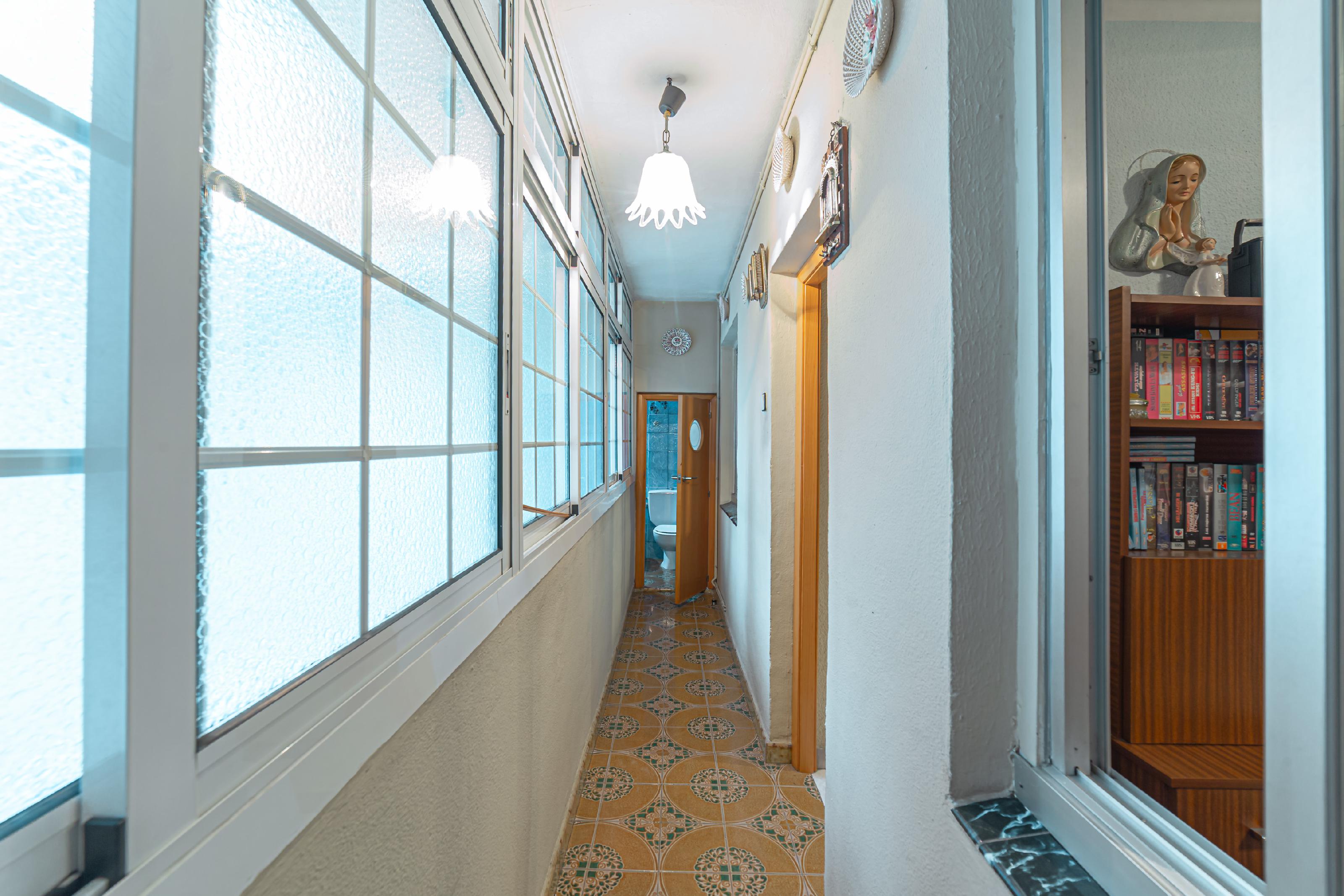 Imagen 30 Casa en venta en Barcelona / Alavarado frente metro L3 Roquetes