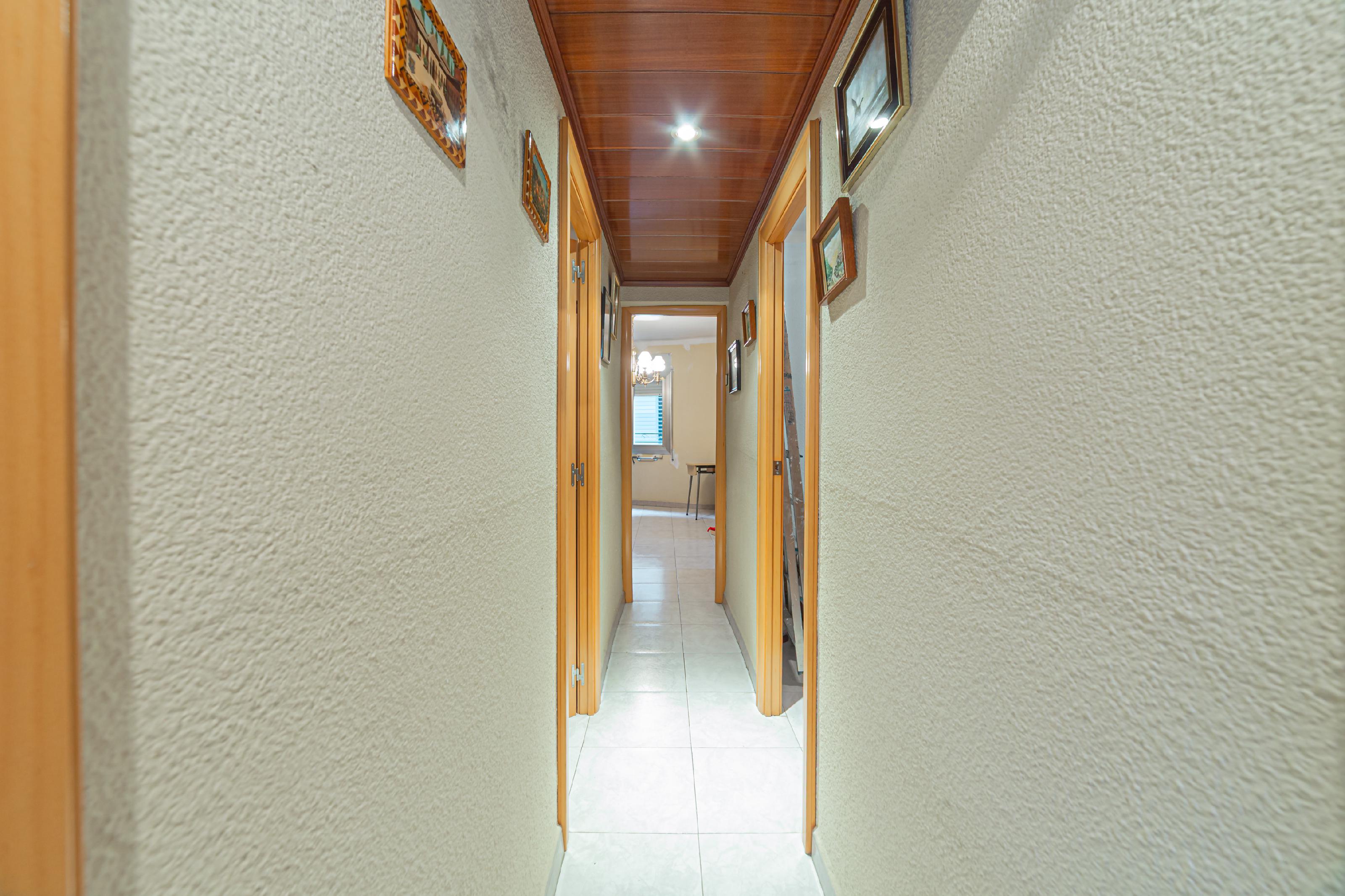 Imagen 31 Casa en venta en Barcelona / Alavarado frente metro L3 Roquetes