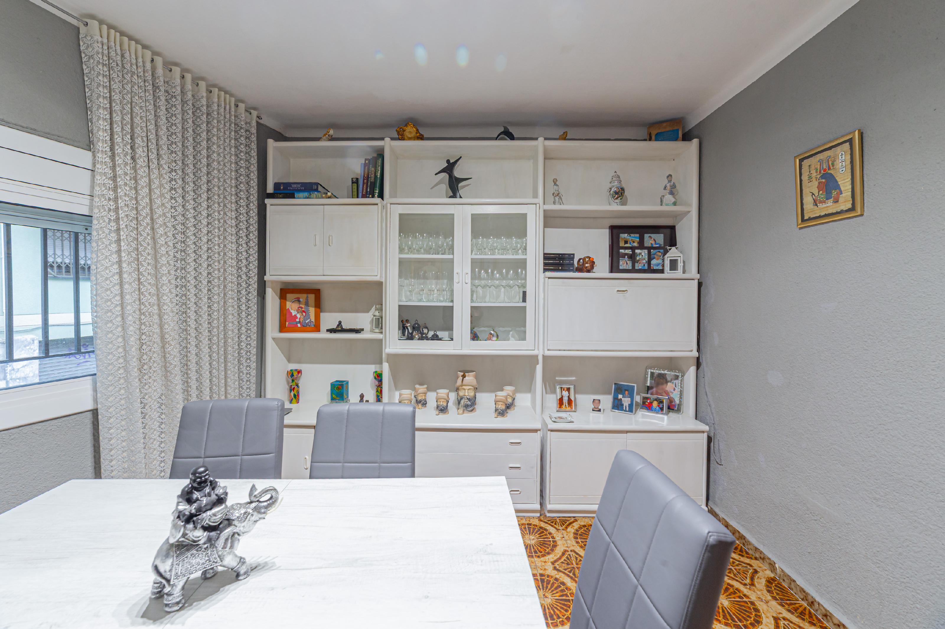 Imagen 19 Casa en venta en Barcelona / Alavarado frente metro L3 Roquetes