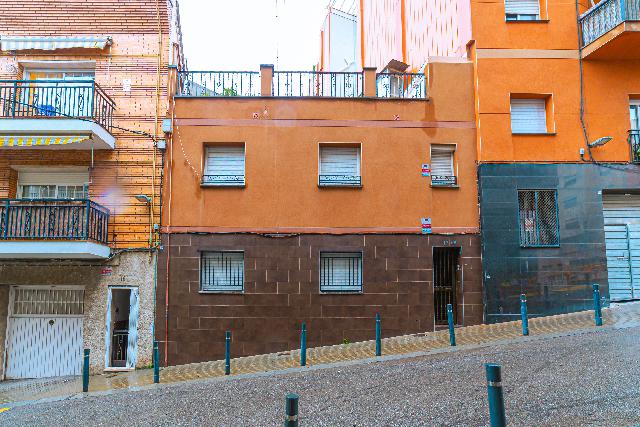 Imagen 35 Inmueble 299166 - Casa en venta en Barcelona / Alavarado frente metro L3 Roquetes