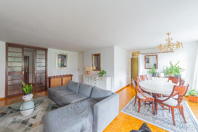 Imagen 17 Inmueble 299547 - Piso en venta en Barcelona / Av. Xile - Club Esportiu Laietà