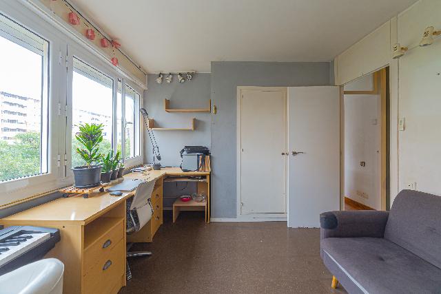 Imagen 12 Inmueble 299547 - Piso en venta en Barcelona / Av. Xile - Club Esportiu Laietà