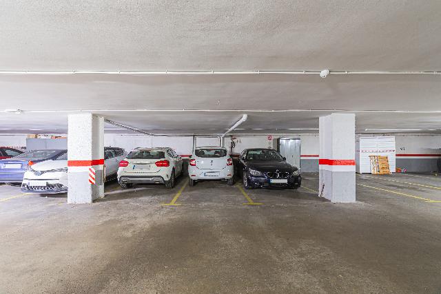 Imagen 36 Inmueble 299547 - Piso en venta en Barcelona / Av. Xile - Club Esportiu Laietà