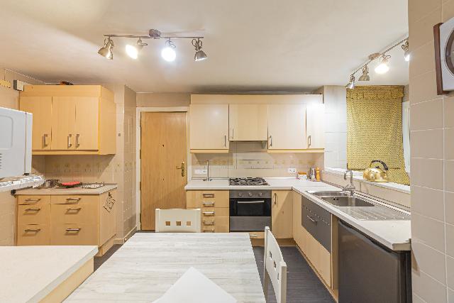 Imagen 3 Inmueble 299547 - Piso en venta en Barcelona / Av. Xile - Club Esportiu Laietà