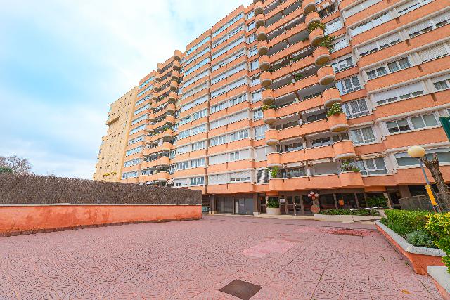 Imagen 37 Inmueble 299547 - Piso en venta en Barcelona / Av. Xile - Club Esportiu Laietà
