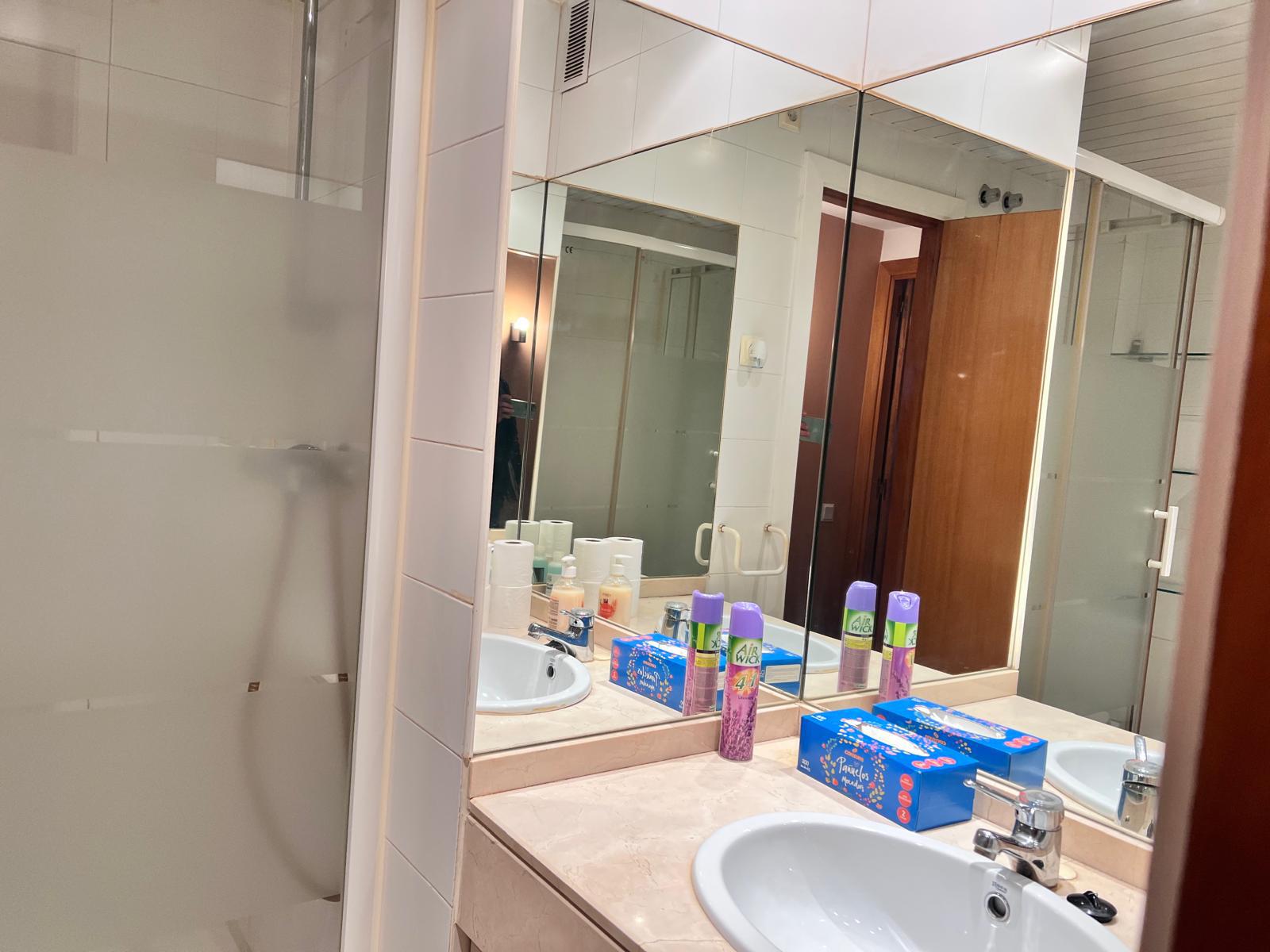 Imagen 15 Piso en venta en Barcelona / Junto Vall d, Hebron 