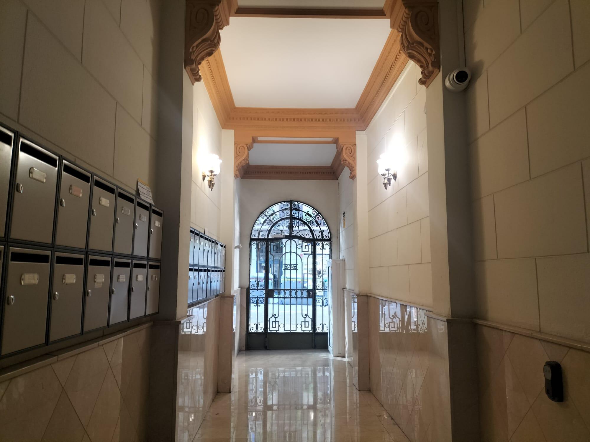 Imagen 26 Piso en venta en Barcelona / Viladomat - Provença