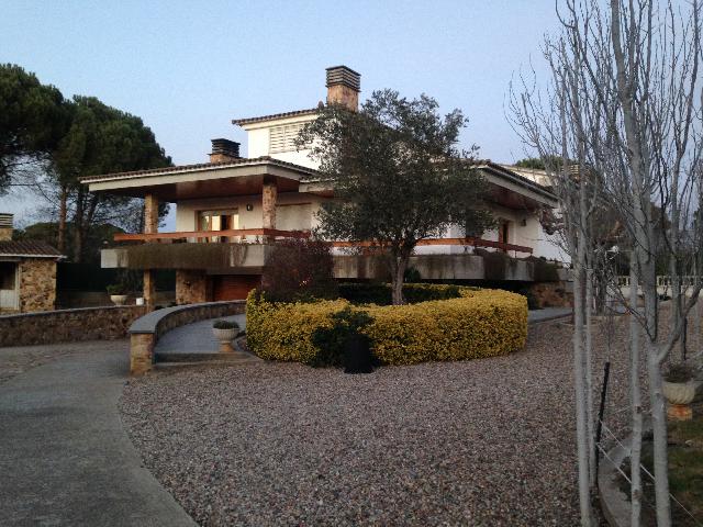 Imagen 1 Inmueble 242312 - Casa Aislada en venta en Quart / Al costat de l´Autovia C65