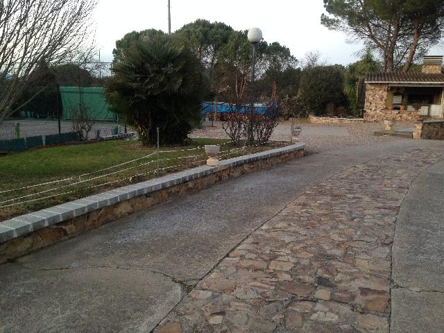 Imagen 3 Inmueble 242312 - Casa Aislada en venta en Quart / Al costat de l´Autovia C65