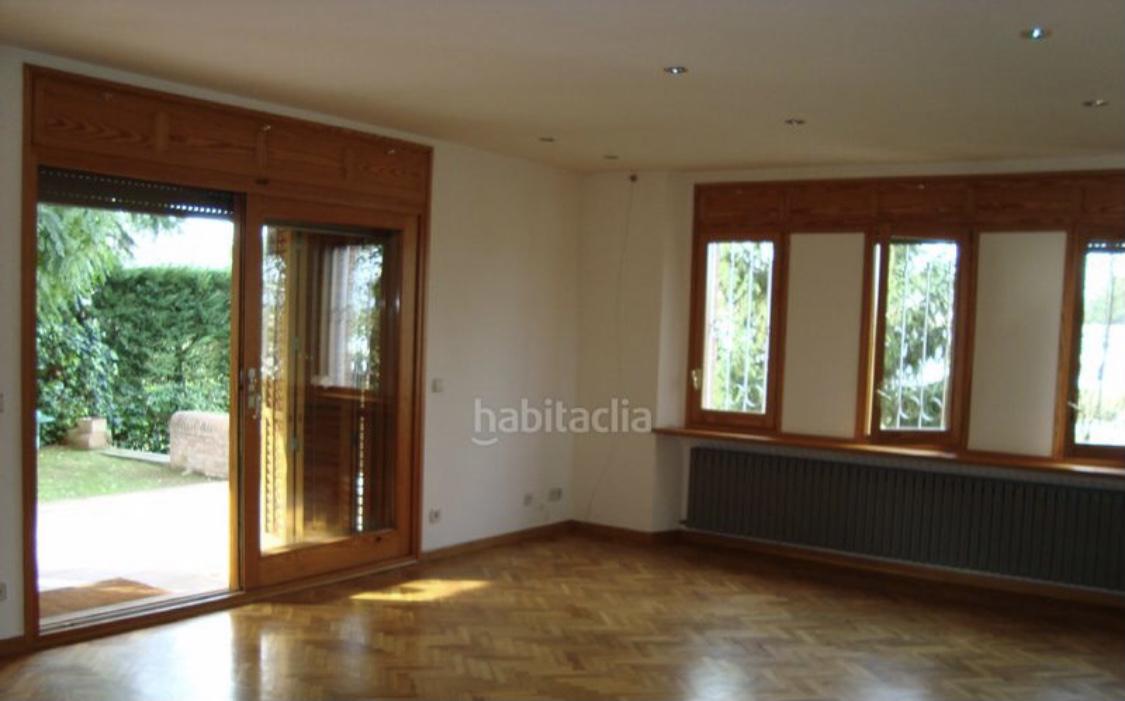 Imagen 4 Casa Aislada en venta en Girona / Xalet a la zona residencial de Palau - Girona.