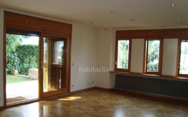 Imagen 4 Inmueble 242841 - Casa Aislada en venta en Girona / Xalet a la zona residencial de Palau - Girona.