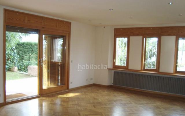 Imagen 5 Inmueble 242841 - Casa Aislada en venta en Girona / Xalet a la zona residencial de Palau - Girona.