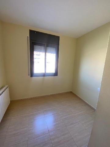 Imagen 16 Inmueble 243356 - Piso en venta en Girona / Pis semi-nou de 102m2 al costat del Col·legi Marta Mata