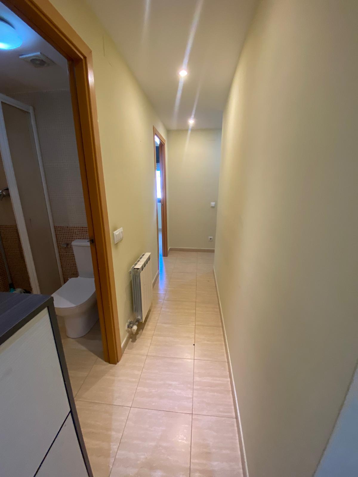 Imagen 9 Piso en venta en Girona / Pis semi-nou de 102m2 al costat del Col·legi Marta Mata