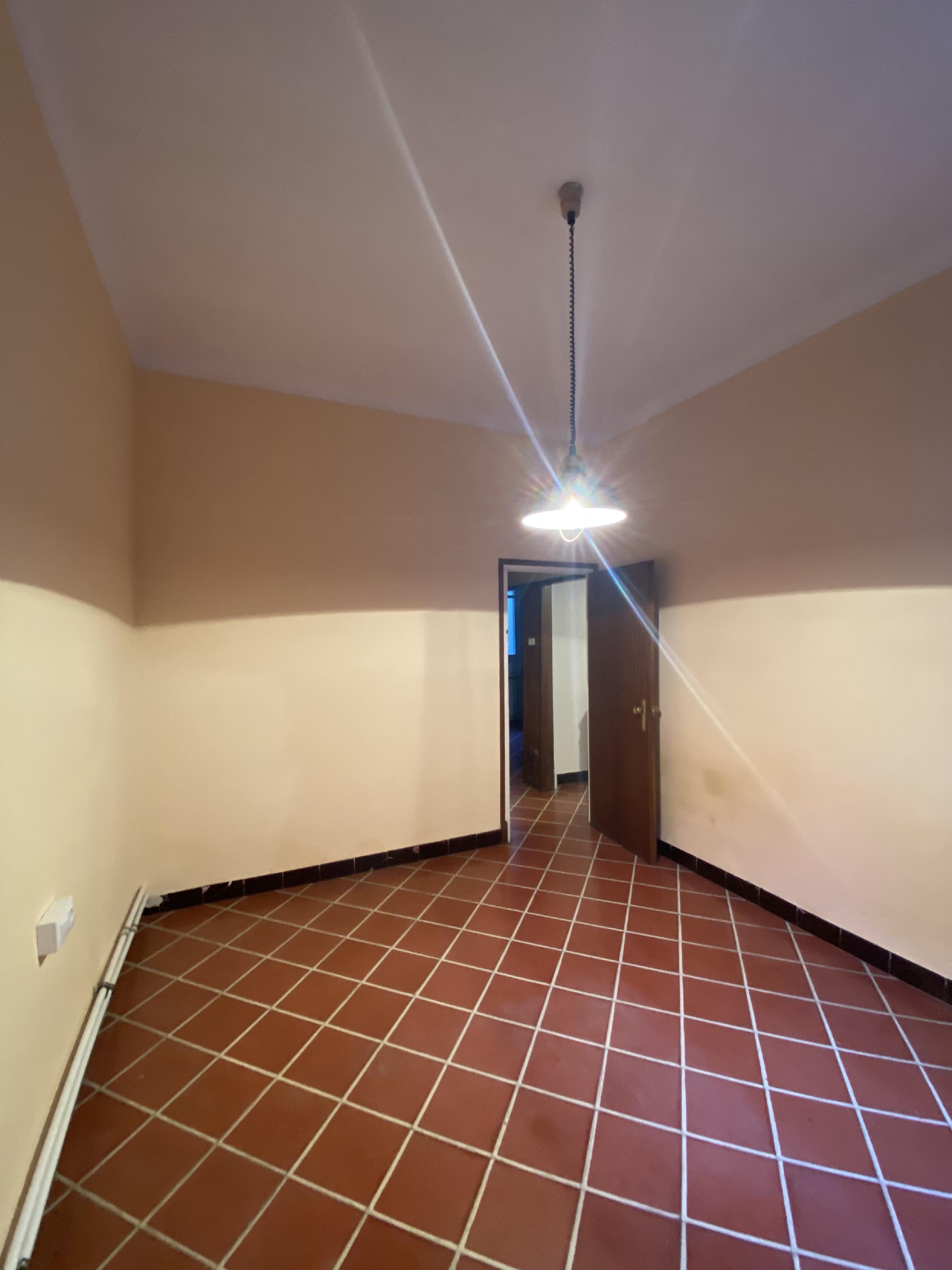 Imagen 23 Casa en venta en Girona / Casa de planta baixa de 125m2 al costat de Corte Ingles