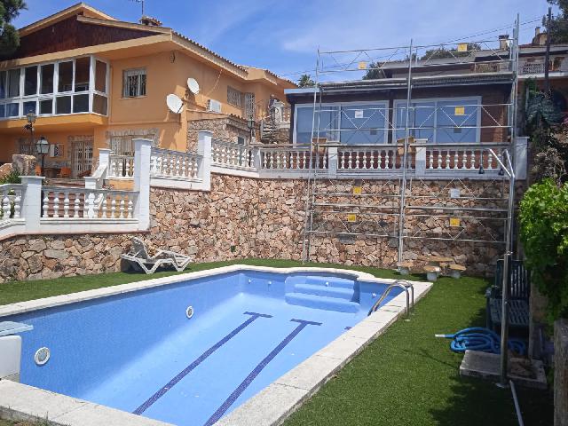 Imagen 4 Inmueble 273923 - Casa Aislada en venta en Lloret De Mar / Fantastic Xalet amb vistes panoramiques  a Roca G...