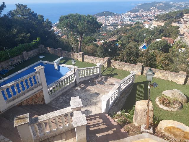 Imagen 6 Inmueble 273923 - Casa Aislada en venta en Lloret De Mar / Fantastic Xalet amb vistes panoramiques  a Roca G...